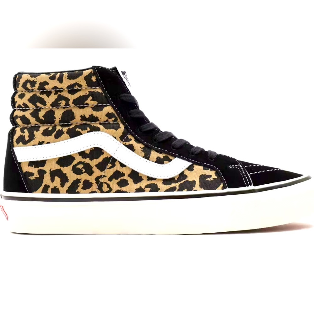 Cheetah print and black Vans off the Walls Size 2.5